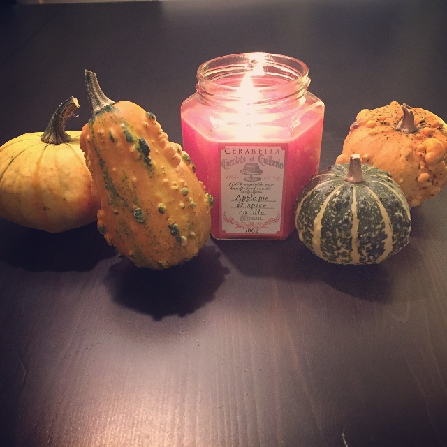 tradizioni autunnali candela zucca autunno